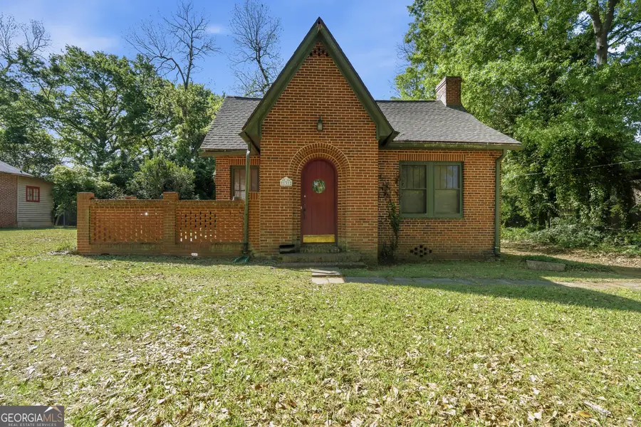 131 E Baldwin Street, Milledgeville, GA 31061 - #3