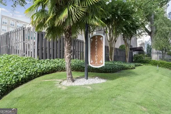 395 Pharr Road Ne #302, Atlanta, GA 30305