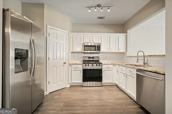 2045 Lake Shore Overlook Drive Nw, Kennesaw, GA 30152