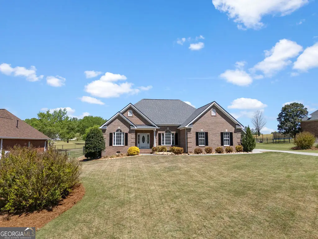 140 W Meadow Lakes Boulevard, Cedartown, GA 30125 - #1