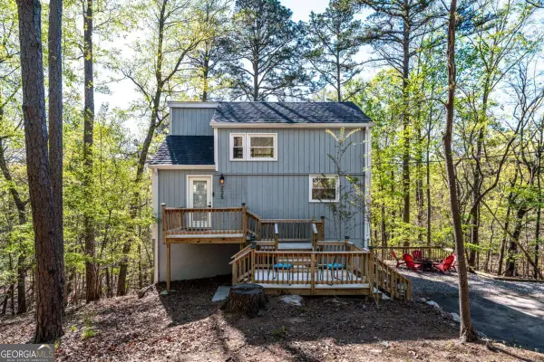 225 Chickasaw Drive, Waleska, GA 30183