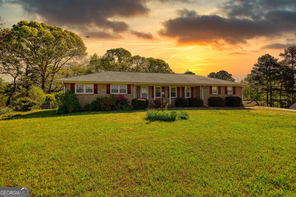 118 N Sharon Church Road, Loganville, GA 30052 - #1