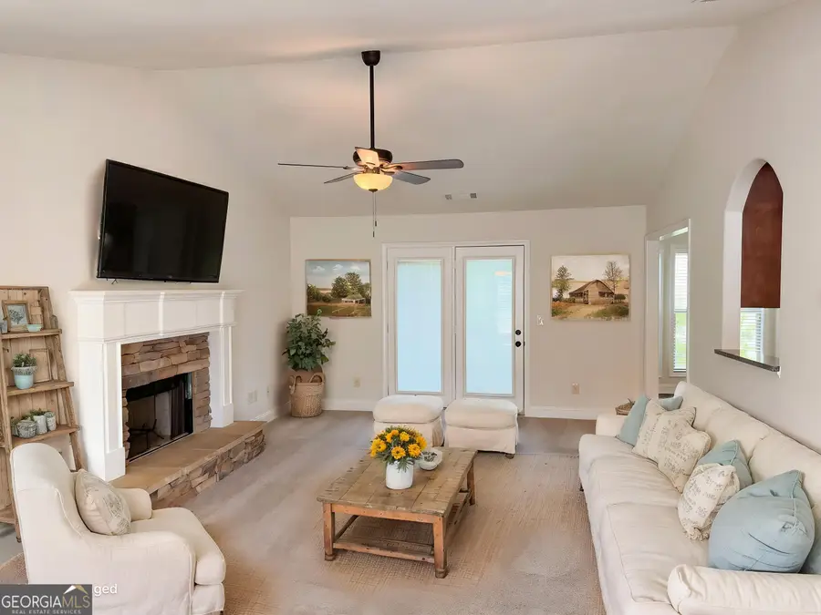 1948 Paynes Point, Winder, GA 30680 - #2