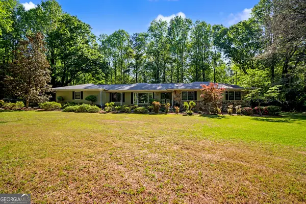 490 Hawthorne Drive, Fayetteville, GA 30214