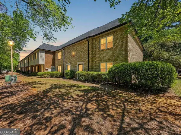 270 Winding River Road #H, Atlanta, GA 30350