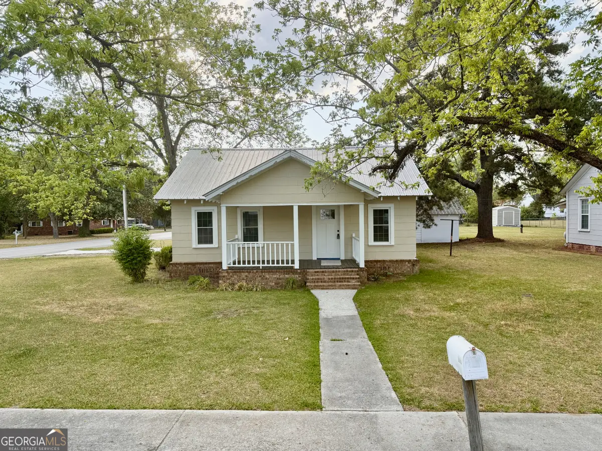 614 S Tillman Street, Glennville, GA 30427 - #1