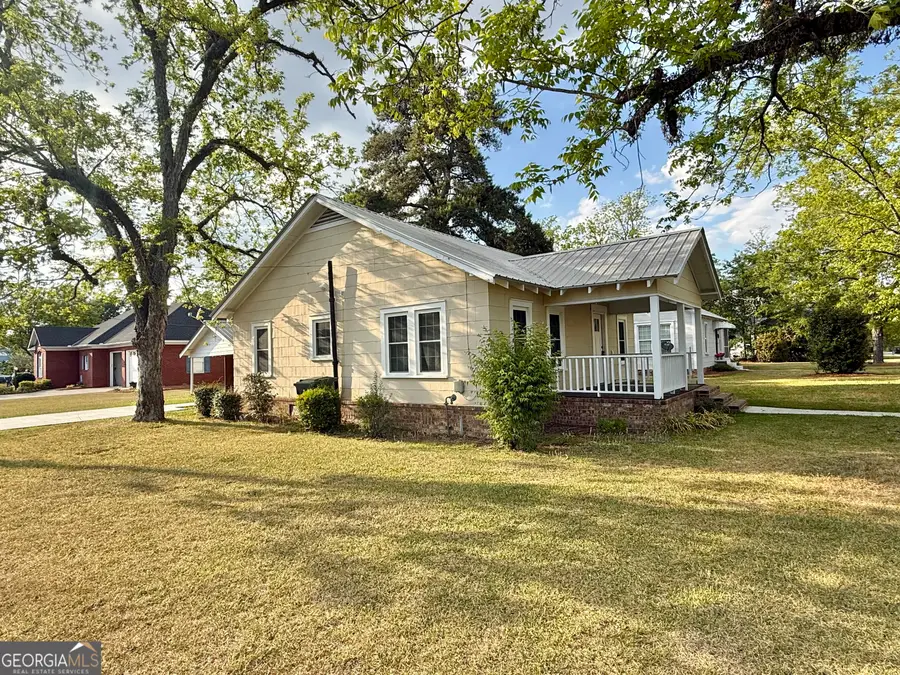 614 S Tillman Street, Glennville, GA 30427 - #2