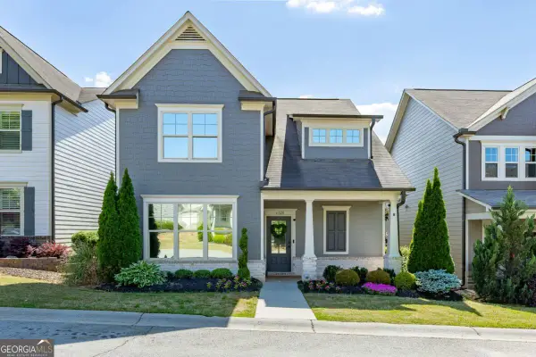 6020 Harbour Mist Drive, Flowery Branch, GA 30542