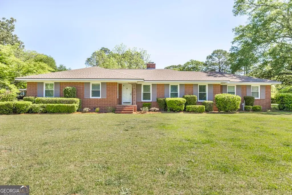 129 S Seventh Street, Cochran, GA 31014 - #1