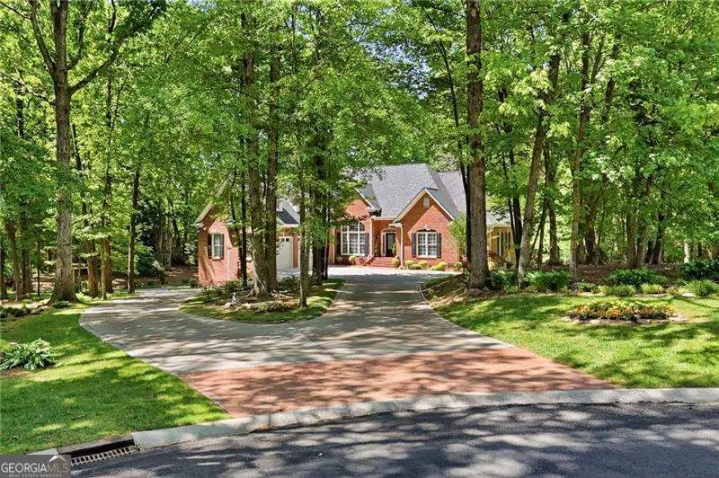 153 York Place, Calhoun, GA 30701 - #3