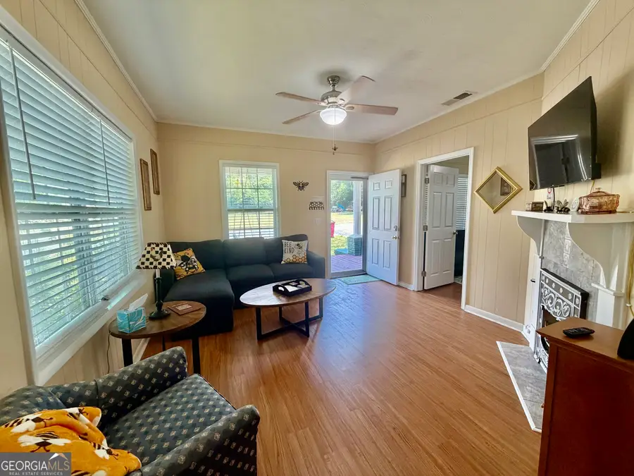 26 S Sixth Avenue, McRae Helena, GA 31055 - #3