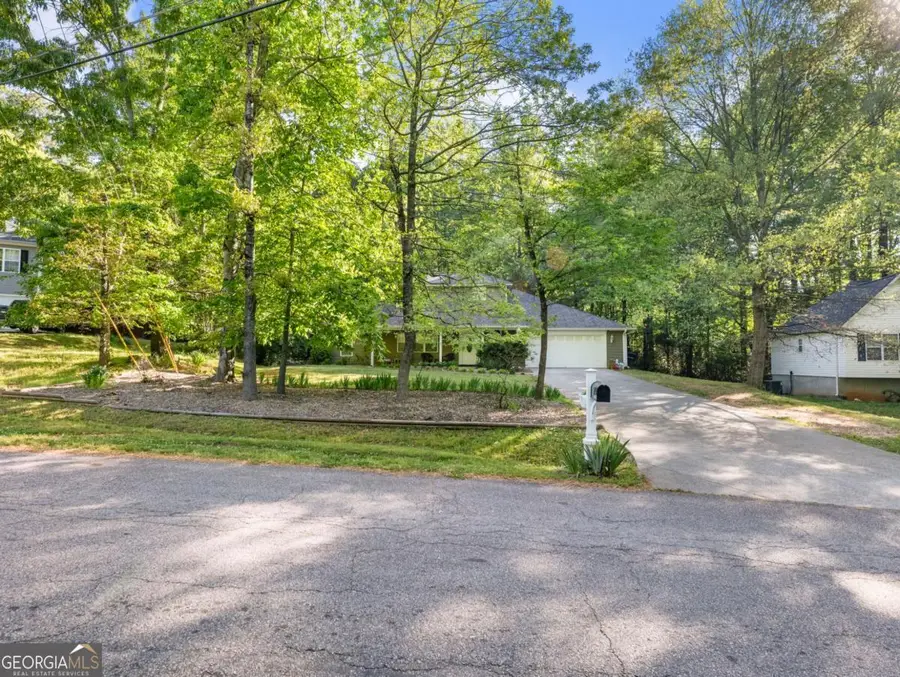 9160 Lakeside Way, Gainesville, GA 30506 - #2