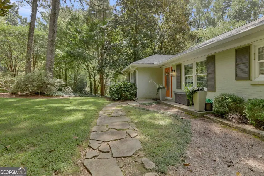 3902 Peachtree Dunwoody Road Ne, Atlanta, GA 30342 - #3