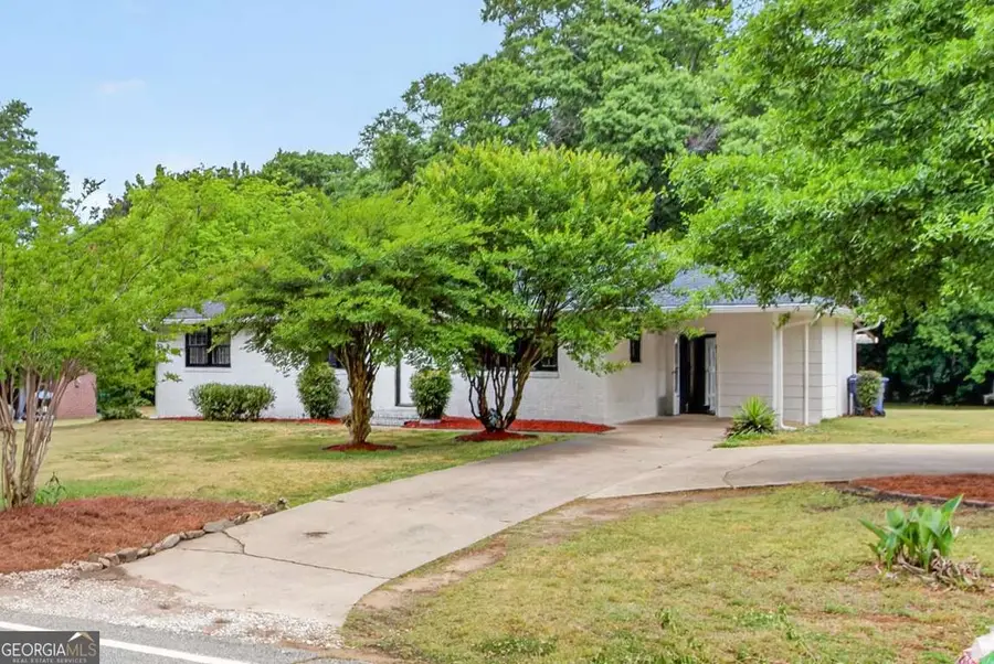 207 Buena Vista Street, Winder, GA 30680 - #3