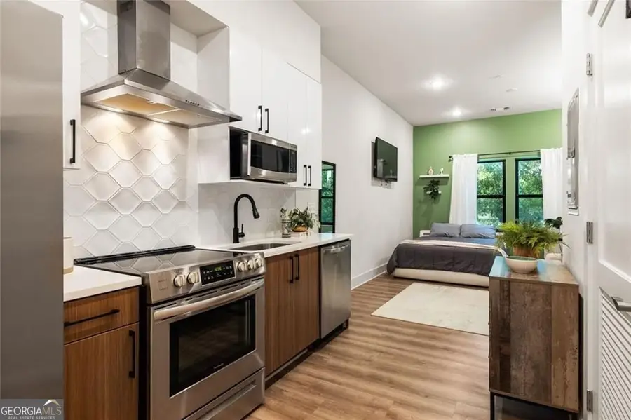 112 Rogers Street Ne #202, Atlanta, GA 30317 - #2