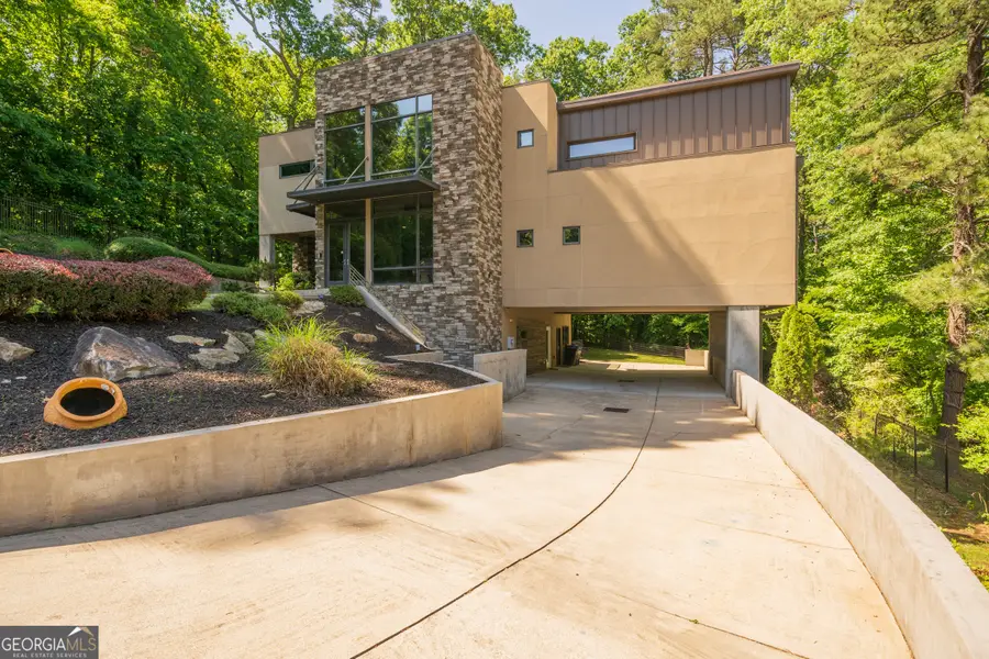643 Larchmont Circle Nw, Atlanta, GA 30318 - #2