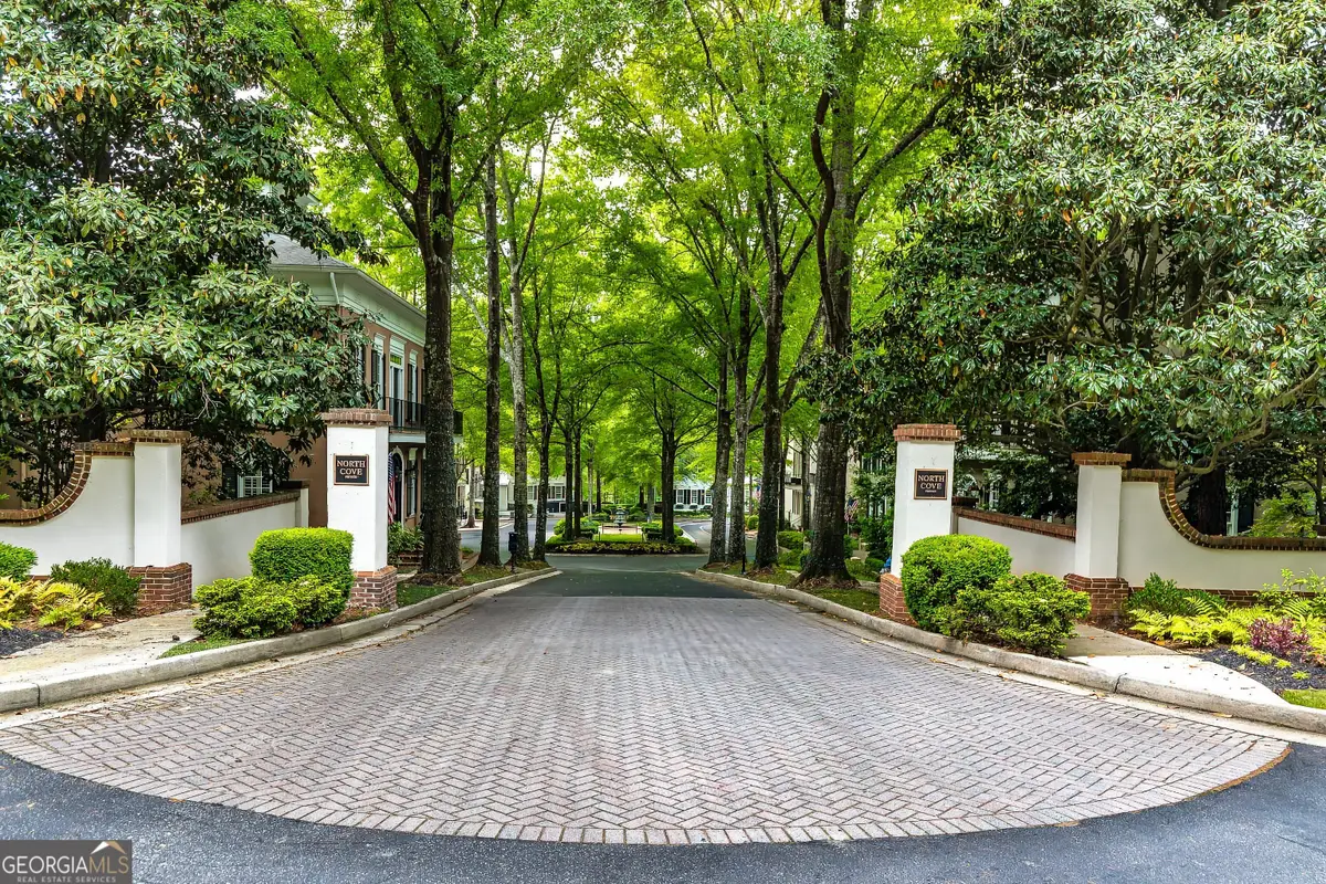 221 N Cove Drive, Peachtree City, GA 30269 - #1