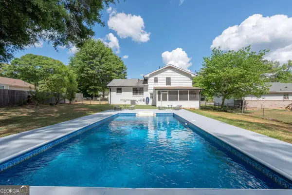 875 White Oak Court, Lawrenceville, GA 30046