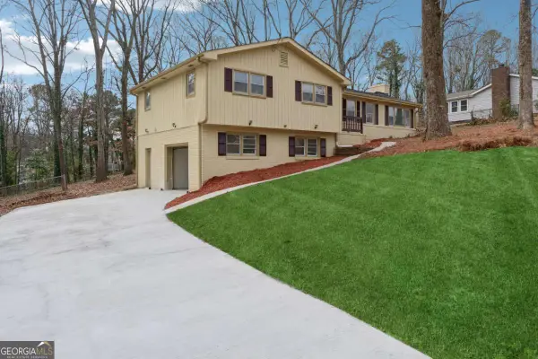 1573 Deerwood Lane, Acworth, GA 30102