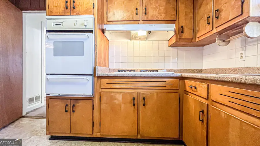 409 Dora Street, Griffin, GA 30223 - #3