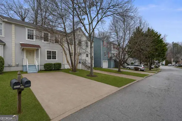6617 Meadow Green, Peachtree Corners, GA 30092