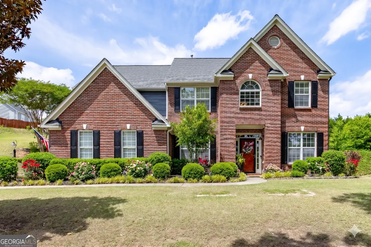 933 Cruce Lake Drive, Hoschton, GA 30548 - #1