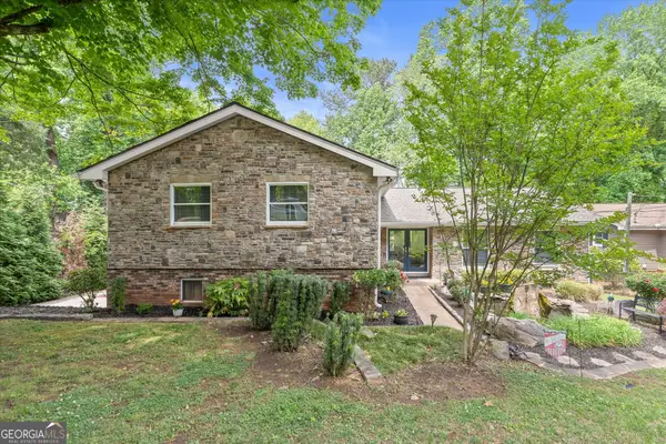 9040 Ruby Lane, Gainesville, GA 30506