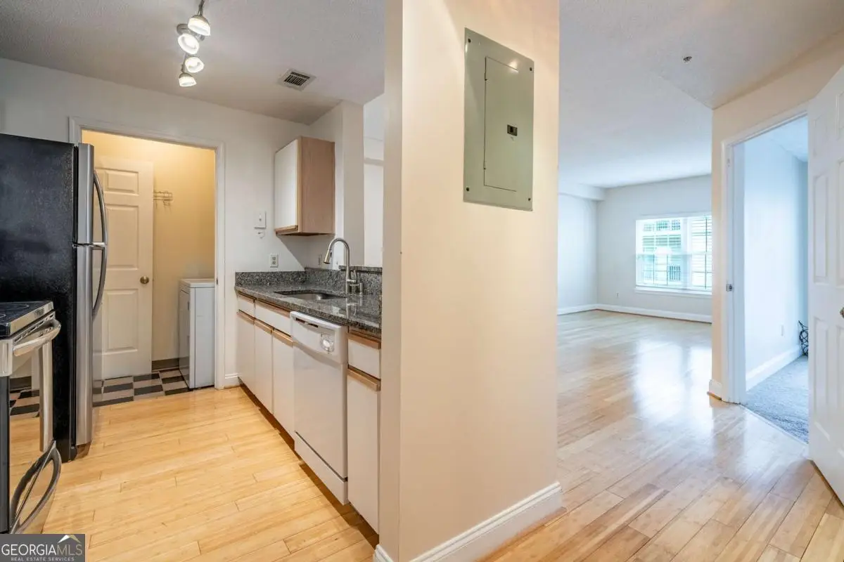 1074 Peachtree Walk Ne #B418, Atlanta, GA 30309 - #1