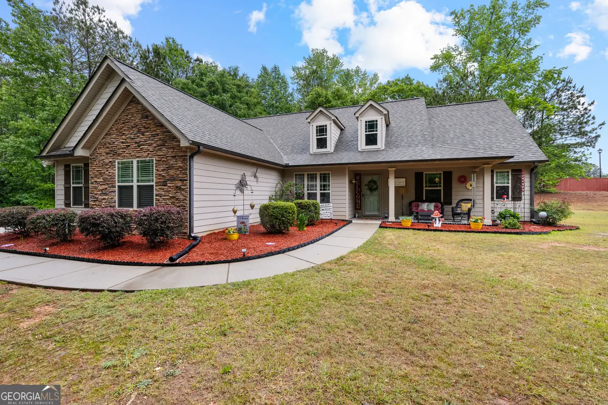 32 Brooks Lake Drive, Newnan, GA 30263 - #1