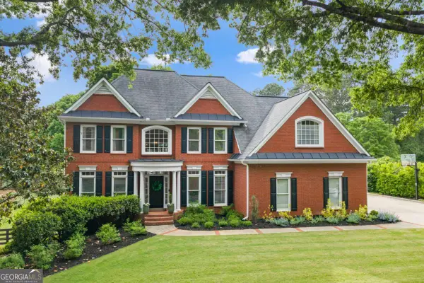 210 Hamilton Way, Roswell, GA 30075