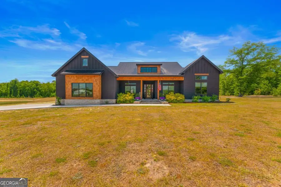 1457 Paris Avenue, Swainsboro, GA 30401 - #3