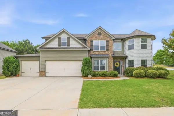 5821 Park Point, Flowery Branch, GA 30542