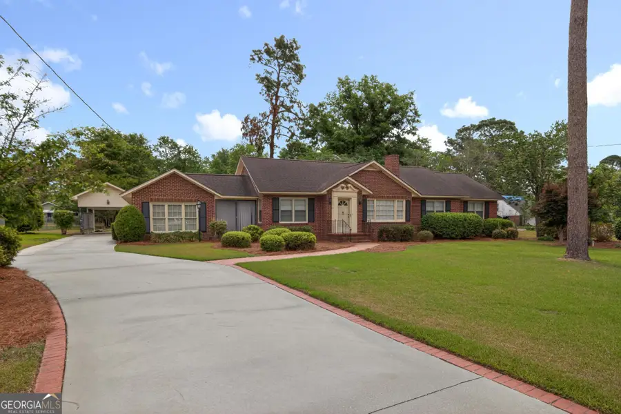 447 S College Street, Metter, GA 30439 - #3