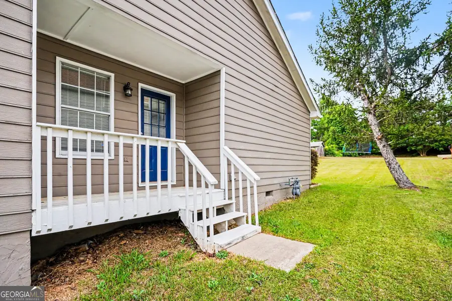 6221 Amberly Road, Rex, GA 30273 - #2
