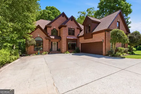 8575 Anchor On Lanier Court, Gainesville, GA 30506