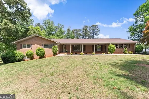 4118 Mountain View Road, Oakwood, GA 30566