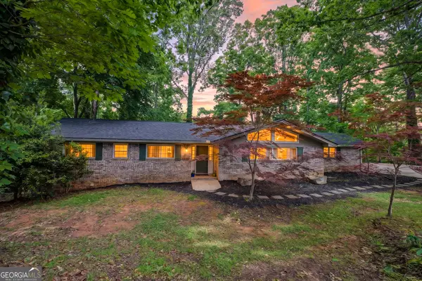 3327 Hickory Point, Gainesville, GA 30506