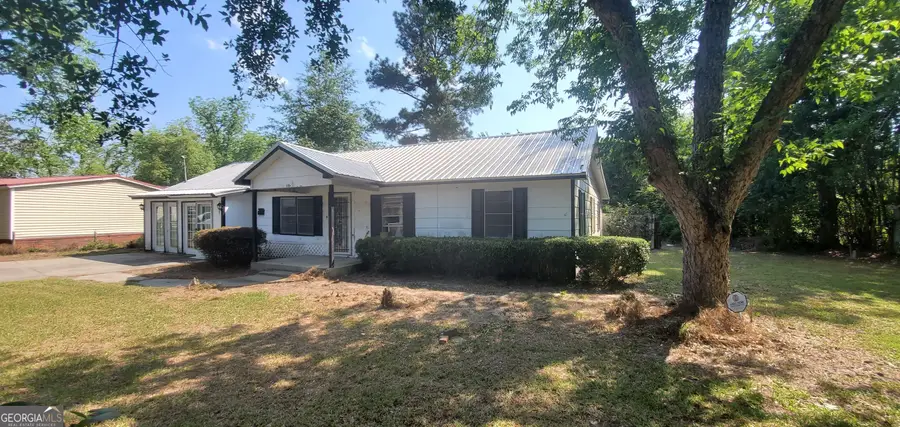 810 Laura Street, Glennville, GA 30427 - #2