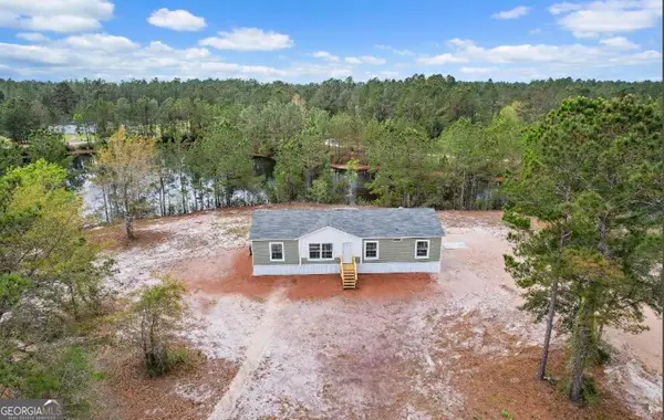 143 Lisa Lane, Hortense, GA 31543