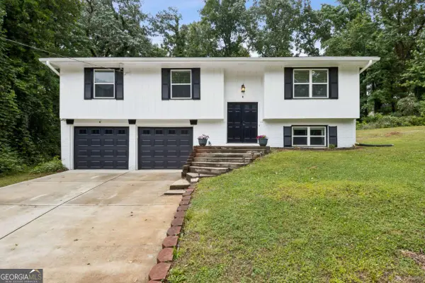 1042 Mountain Woods Court, Stone Mountain, GA 30087
