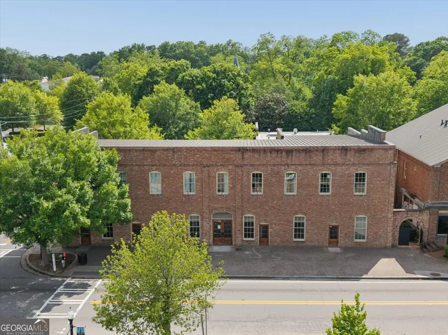 200 W Washington St, Unit B, Madison, GA 30650 - #2