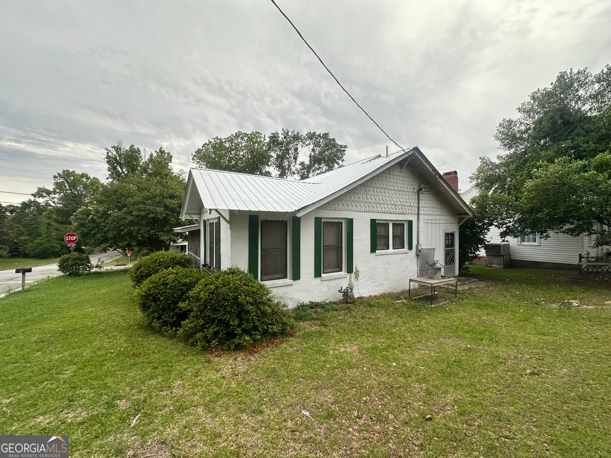 204 S Hull Street, Sylvania, GA 30467 - #1