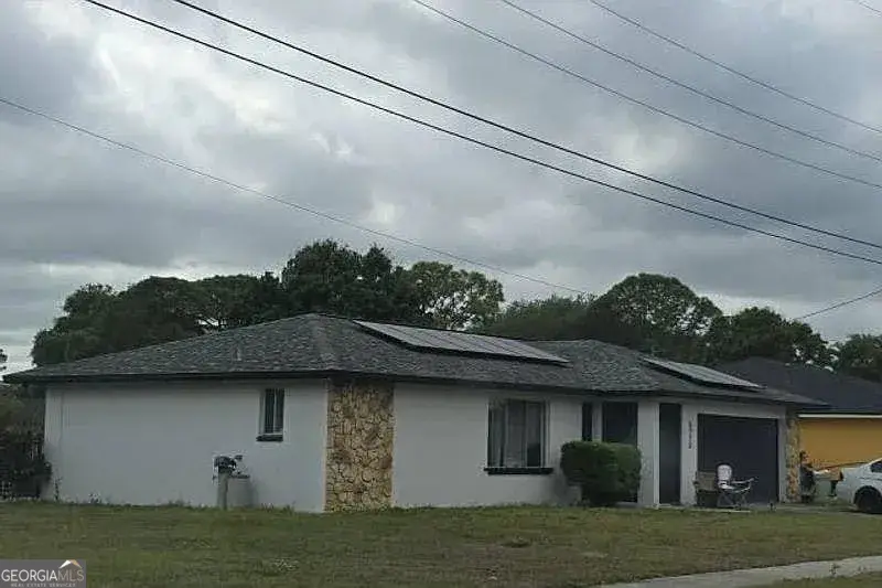 5913 Untermeyer Court, North Fort Myers, FL 33903 - #3