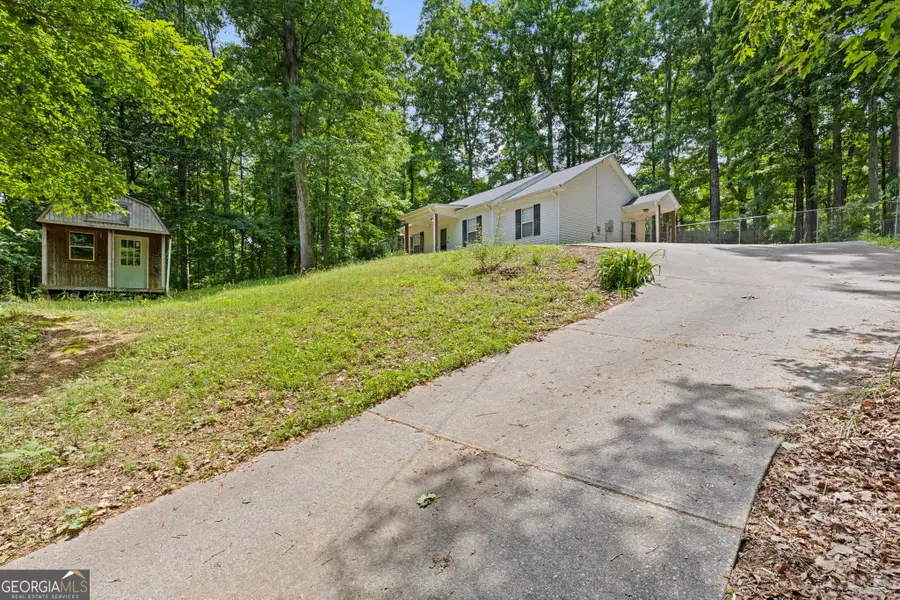 15 Twin Lakes Road, Winder, GA 30680 - #2