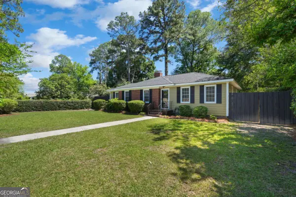 1217 E Derenne Avenue, Savannah, GA 31406
