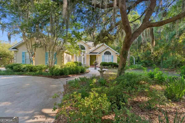 390 Harborview Drive, Woodbine, GA 31569
