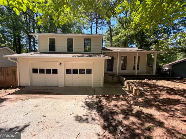 817 Greenhedge Way, Stone Mountain, GA 30088