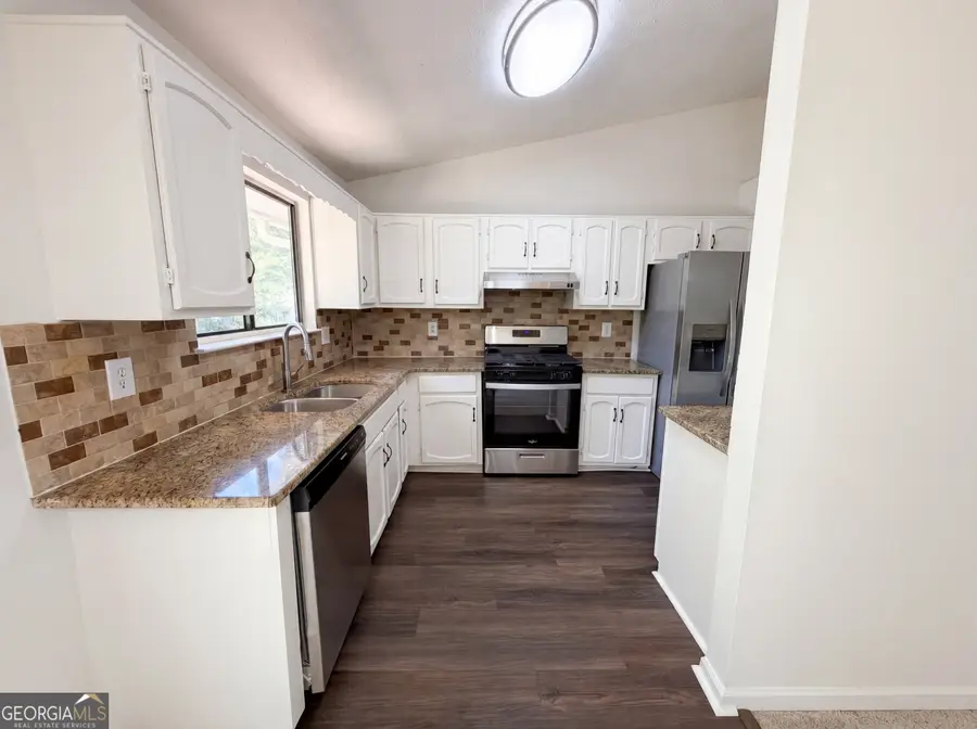 817 Greenhedge Way, Stone Mountain, GA 30088 - #2