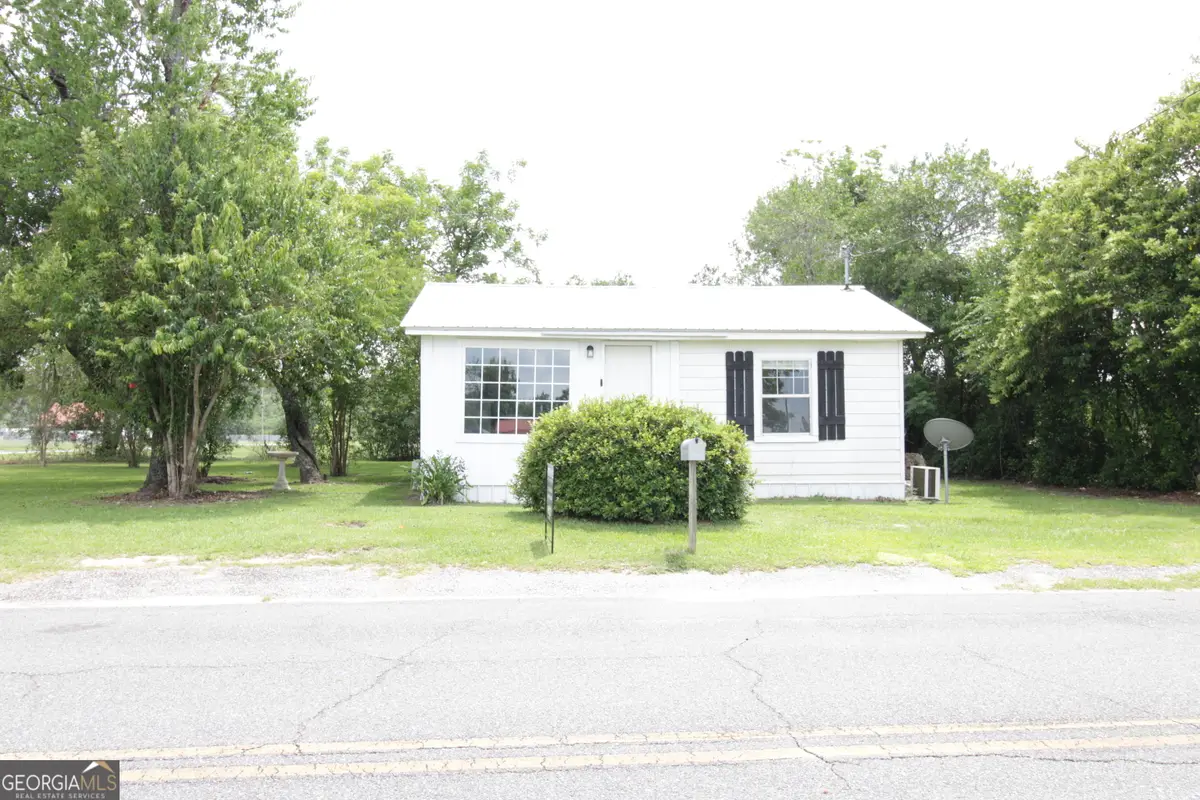 511 E 17th Street, Alma, GA 31510 - #1