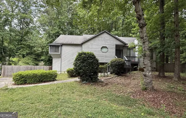 829 Post Road Way, Stone Mountain, GA 30088